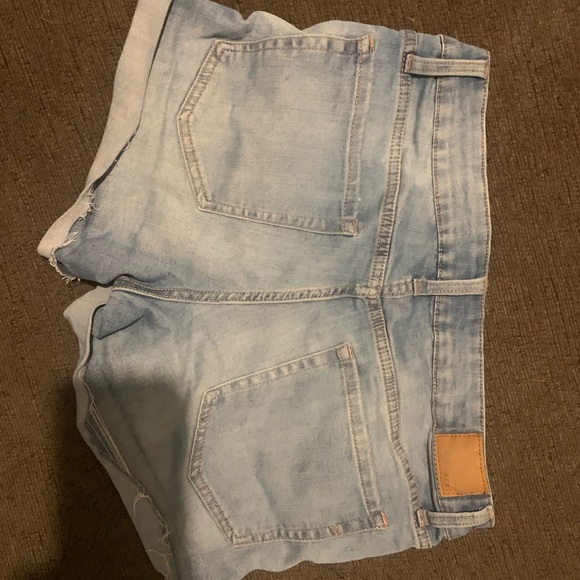 Aero jean shorts size 12 stretchy! - Picture 3 of 3